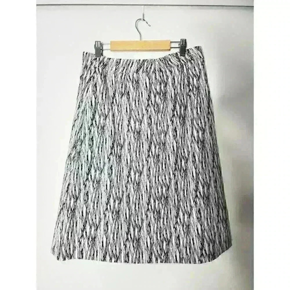 Vince Camuto Black and White Abstract Print A-Line Womens Skirt Size 2 Luxury - Picture 1 of 3